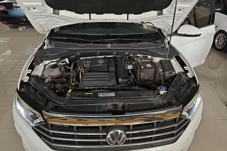 Used Volkswagen Sagitar 2019 280TSI DSG Comfort Version China VI Standard Engine Bay