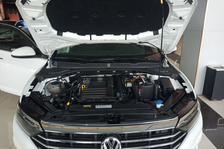 Used Volkswagen Sagitar 2019 280TSI DSG Comfort Version China VI Standard Engine Bay