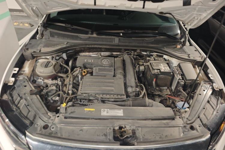 Used Volkswagen Sagitar 2019 200TSI DSG Comfort Version China VI Standard Engine Bay