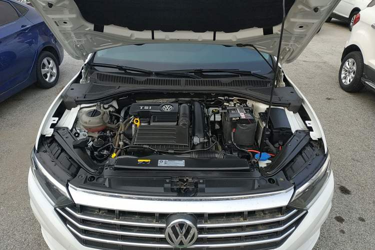 Used Volkswagen Sagitar 2019 280TSI DSG Comfort Version China VI Standard Engine Bay