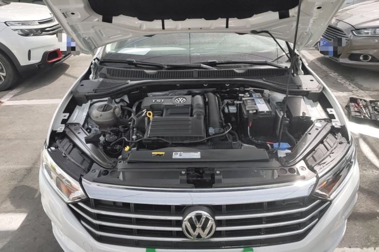 Used Volkswagen Sagitar 2019 200TSI DSG Fashion Edition China VI Standard Engine Bay