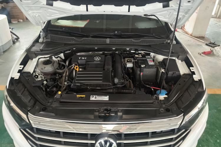 Used Volkswagen Sagitar 2019 200TSI DSG Comfort Version China VI Standard Engine Bay