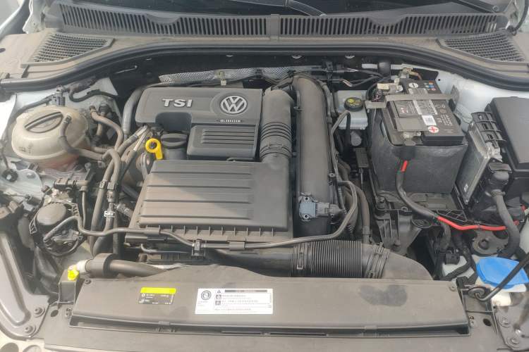 Used Volkswagen Sagitar 2019 200TSI DSG Comfort Version China VI Standard Engine Bay
