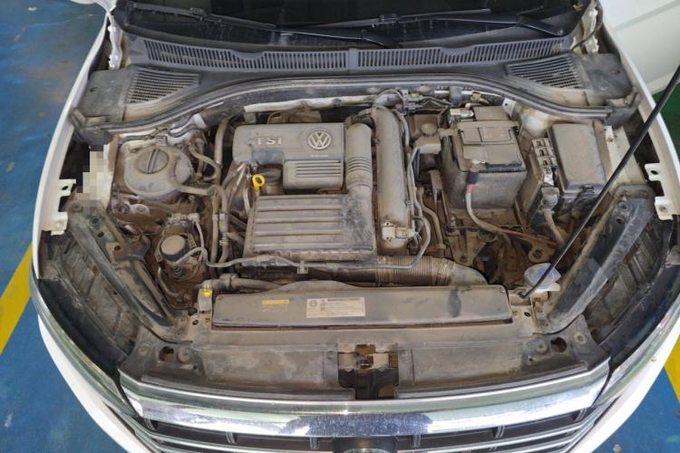 Used Volkswagen Sagitar 2019 200TSI DSG Comfort Version China VI Standard Engine Bay