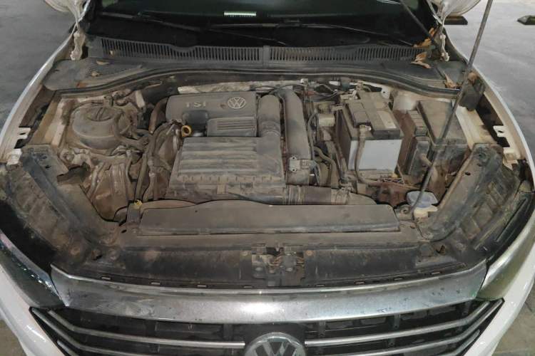 Used Volkswagen Sagitar 2019 280TSI DSG Comfort Version China V Standard Engine Bay