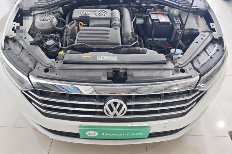 Used Volkswagen Sagitar 2019 200TSI DSG Fashion Edition China VI Standard Engine Bay