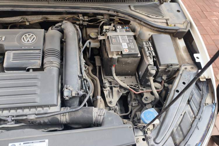 Used Volkswagen Sagitar 2019 200TSI DSG Comfort Version China VI Standard Engine Bay Left