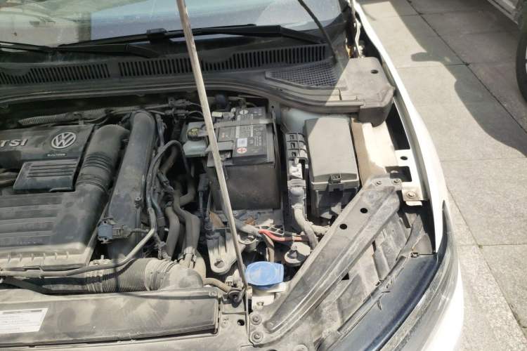 Used Volkswagen Sagitar 2019 280TSI DSG Comfort Version China VI Standard Engine Bay Left