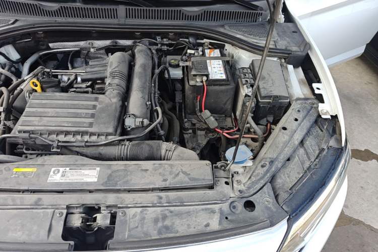 Used Volkswagen Sagitar 2019 200TSI DSG Comfort Version China VI Standard Engine Bay Left