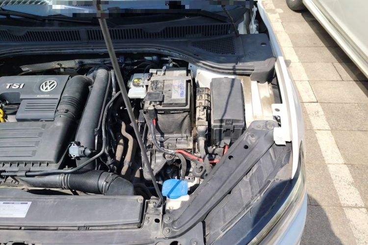 Used Volkswagen Sagitar 2019 200TSI DSG Comfort Version China VI Standard Engine Bay Left
