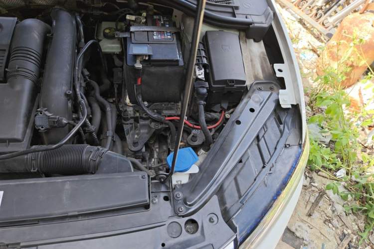 Used Volkswagen Sagitar 2019 200TSI DSG Comfort Version China VI Standard Engine Bay Left