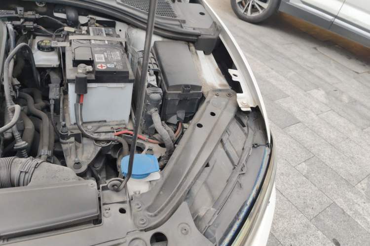 Used Volkswagen Sagitar 2019 280TSI DSG Comfort Version China VI Standard Engine Bay Left