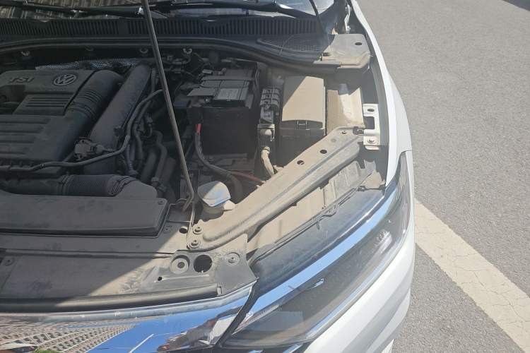 Used Volkswagen Sagitar 2019 280TSI DSG Comfort Version China VI Standard Engine Bay Left