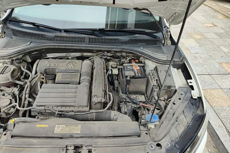 Used Volkswagen Sagitar 2019 280TSI DSG Luxury Version China VI Standard Engine Bay Left