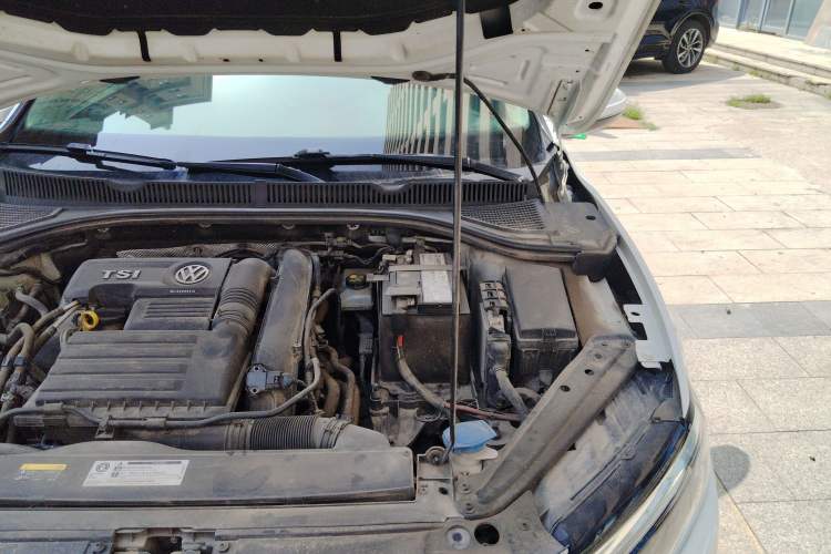 Used Volkswagen Sagitar 2019 280TSI DSG Comfort Version China VI Standard Engine Bay Left