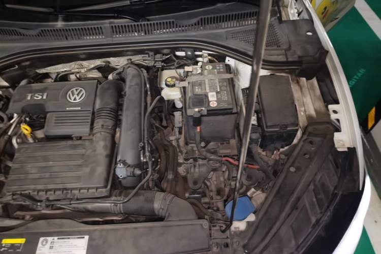 Used Volkswagen Sagitar 2019 280TSI DSG Comfort Version China VI Standard Engine Bay Left