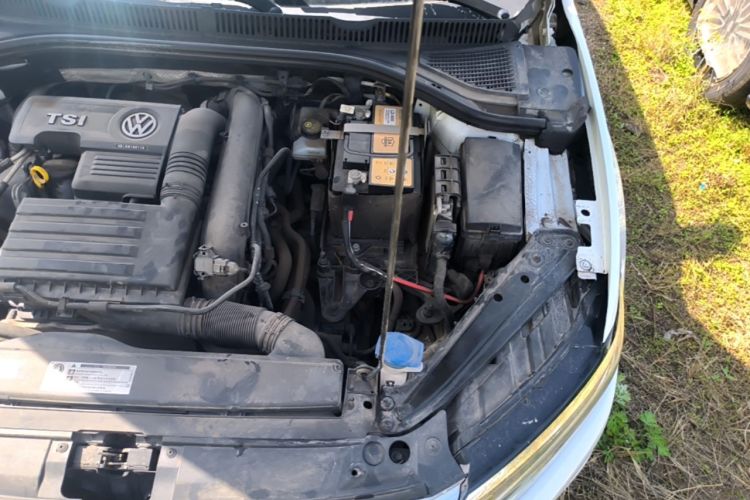 Used Volkswagen Sagitar 2019 200TSI DSG Comfort Version China VI Standard Engine Bay Left