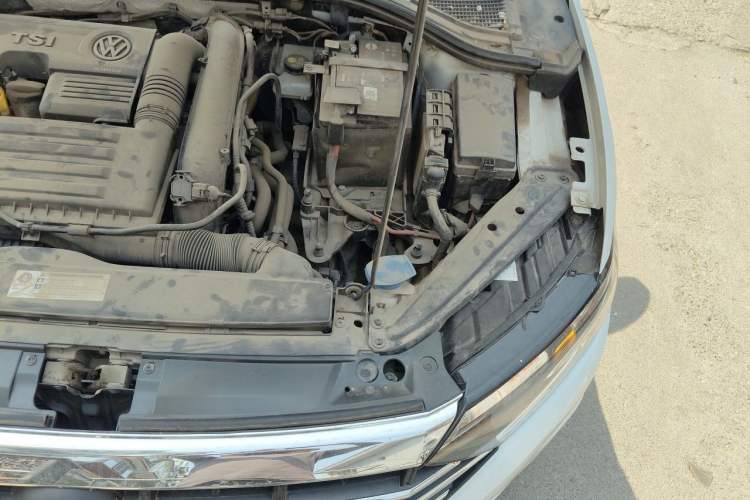 Used Volkswagen Sagitar 2019 200TSI DSG Comfort Version China VI Standard Engine Bay Left
