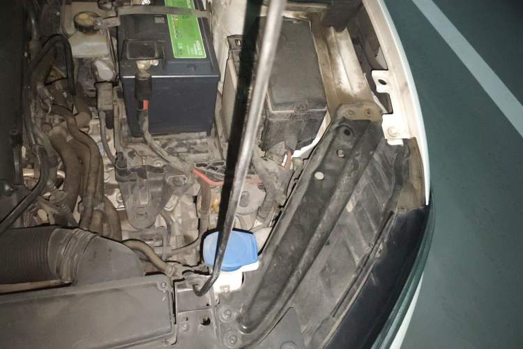 Used Volkswagen Sagitar 2019 200TSI DSG Comfort Version China VI Standard Engine Bay Left