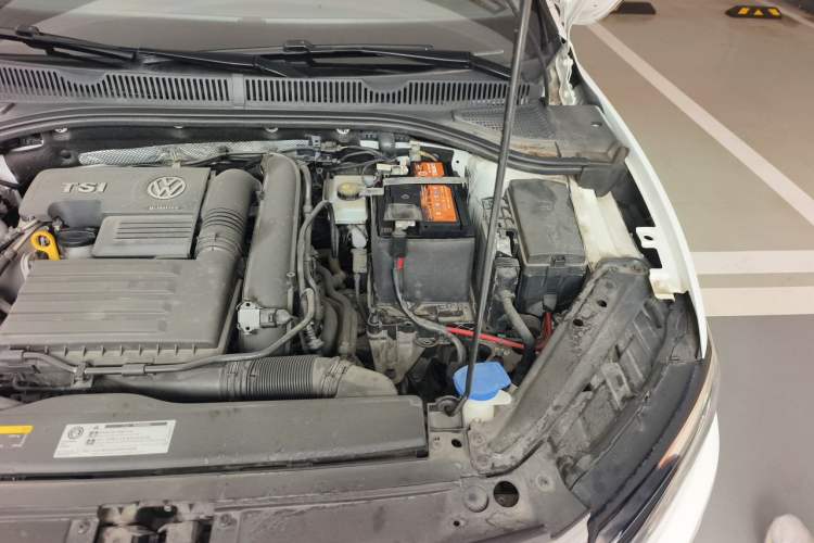 Used Volkswagen Sagitar 2019 200TSI DSG Comfort Version China VI Standard Engine Bay Left