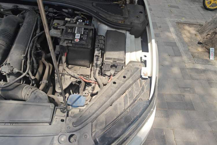 Used Volkswagen Sagitar 2019 280TSI DSG Comfort Version China VI Standard Engine Bay Left