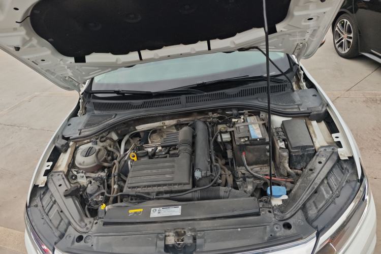 Used Volkswagen Sagitar 2019 280TSI DSG Comfort Version China VI Standard Engine Bay