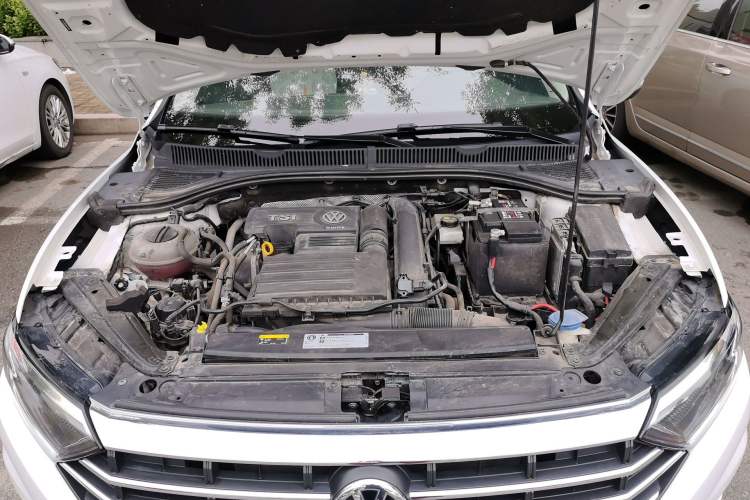 Used Volkswagen Sagitar 2019 200TSI DSG Comfort Version China VI Standard Engine Bay