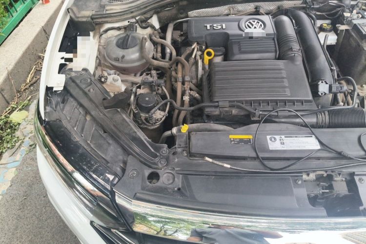 Used Volkswagen Sagitar 2019 280TSI DSG Comfort Version China VI Standard Engine Bay Right