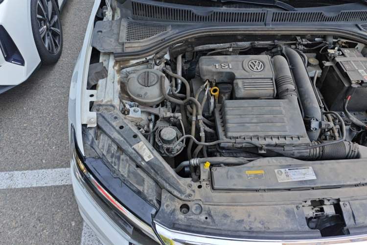 Used Volkswagen Sagitar 2019 280TSI DSG Comfort Version China VI Standard Engine Bay Right