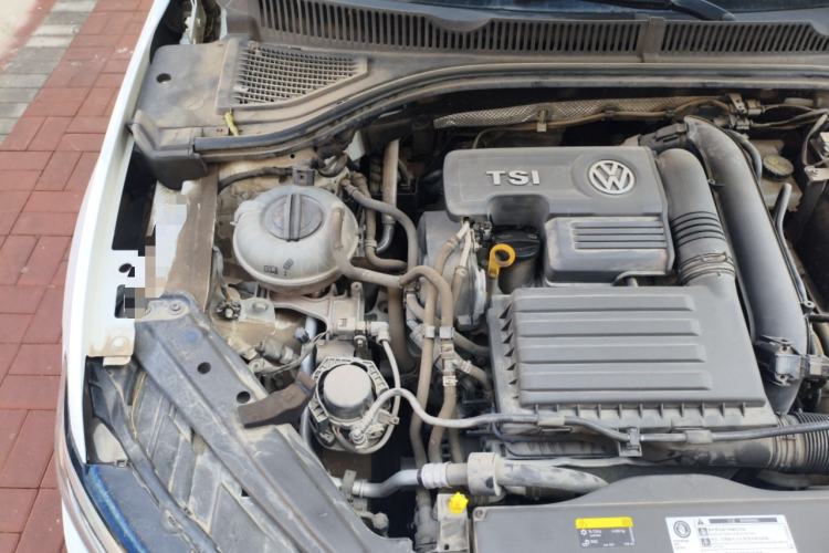 Used Volkswagen Sagitar 2019 200TSI DSG Comfort Version China VI Standard Engine Bay Right