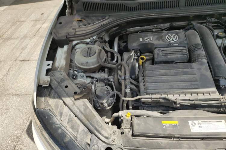 Used Volkswagen Sagitar 2019 280TSI DSG Comfort Version China VI Standard Engine Bay Right