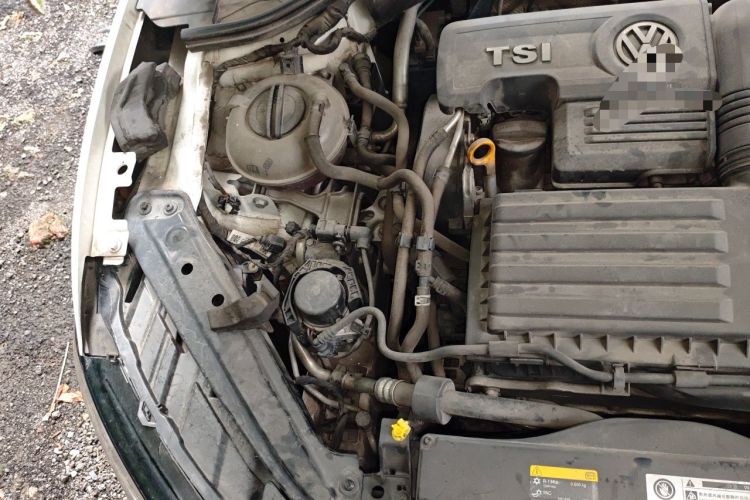 Used Volkswagen Sagitar 2019 200TSI DSG Comfort Version China VI Standard Engine Bay Right