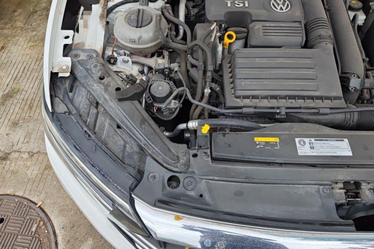 Used Volkswagen Sagitar 2019 280TSI DSG Comfort Version China VI Standard Engine Bay Right