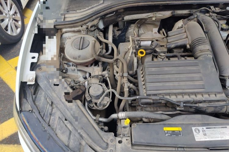 Used Volkswagen Sagitar 2019 280TSI DSG Comfort Version China VI Standard Engine Bay Right