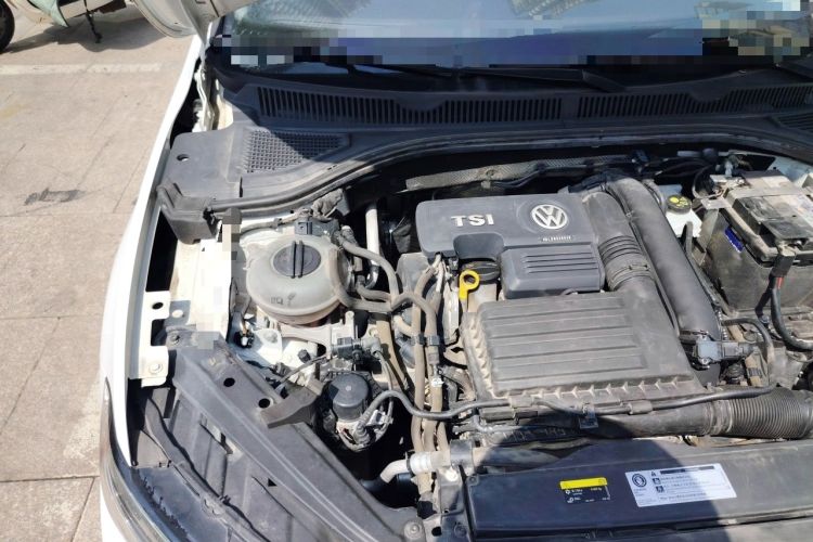 Used Volkswagen Sagitar 2019 200TSI DSG Comfort Version China VI Standard Engine Bay Right