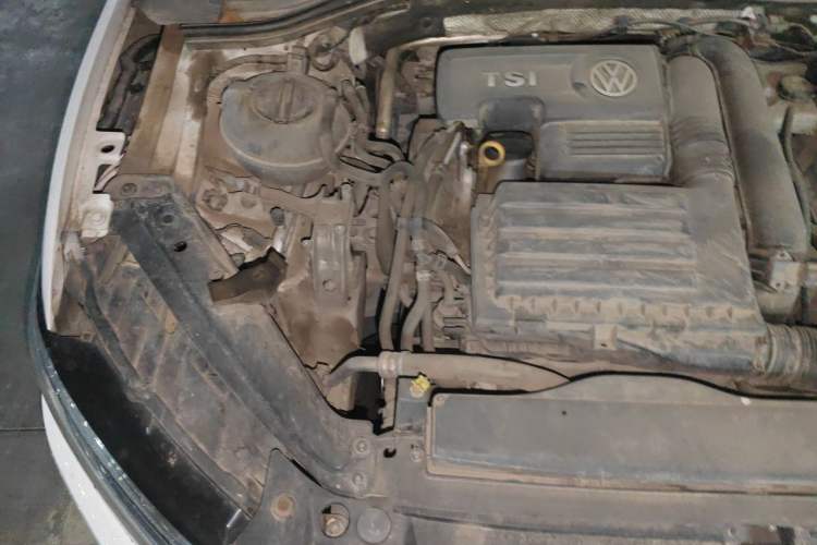 Used Volkswagen Sagitar 2019 280TSI DSG Comfort Version China V Standard Engine Bay Right