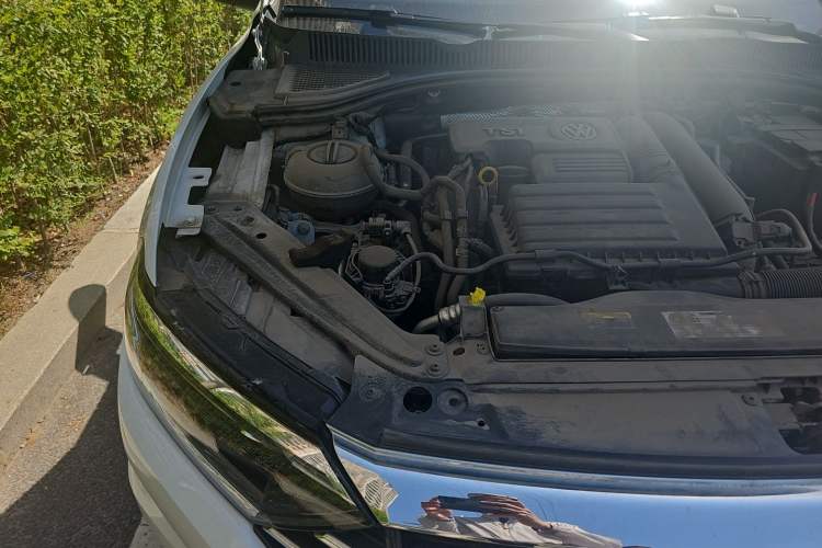 Used Volkswagen Sagitar 2019 280TSI DSG Comfort Version China VI Standard Engine Bay Right