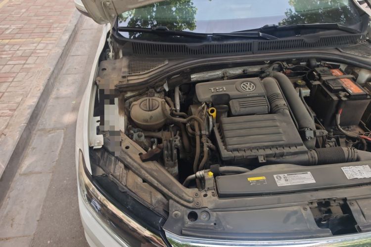 Used Volkswagen Sagitar 2019 200TSI DSG Fashion Edition China VI Standard Engine Bay Right