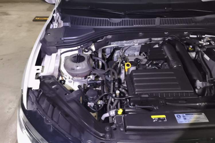 Used Volkswagen Sagitar 2019 280TSI DSG Comfort Version China VI Standard Engine Bay Right