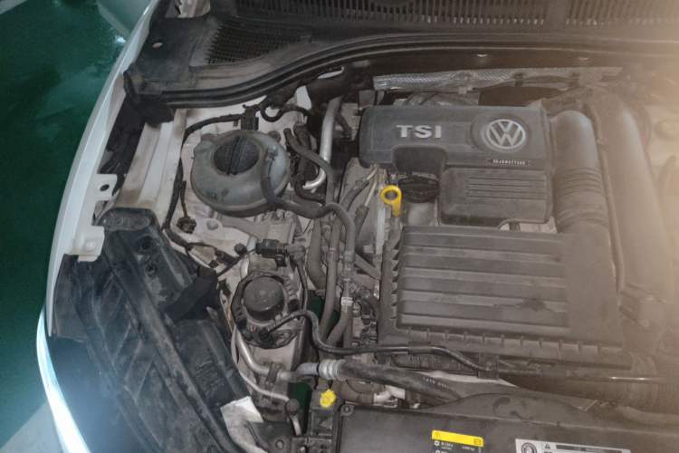 Used Volkswagen Sagitar 2019 280TSI DSG Comfort Version China VI Standard Engine Bay Right