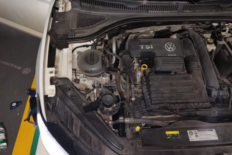 Used Volkswagen Sagitar 2019 280TSI DSG Comfort Version China VI Standard Engine Bay Right