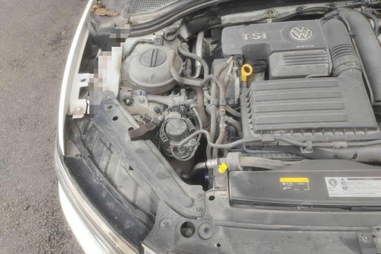 Used Volkswagen Sagitar 2019 200TSI DSG Comfort Version China VI Standard Engine Bay Right