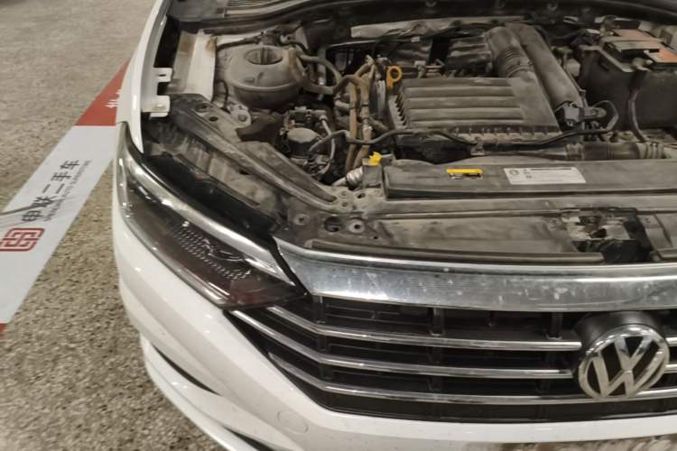 Used Volkswagen Sagitar 2019 200TSI DSG Comfort Version China VI Standard Engine Bay Right