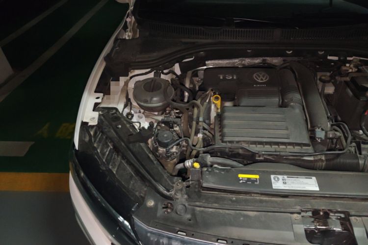 Used Volkswagen Sagitar 2019 200TSI DSG Comfort Version China VI Standard Engine Bay Right