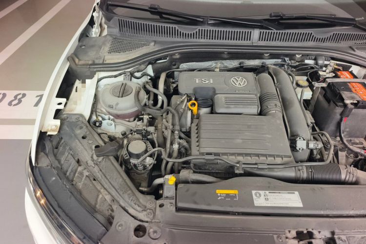 Used Volkswagen Sagitar 2019 200TSI DSG Comfort Version China VI Standard Engine Bay Right
