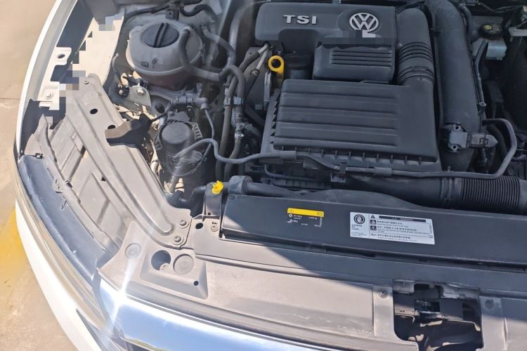Used Volkswagen Sagitar 2019 200TSI DSG Comfort Version China VI Standard Engine Bay Right