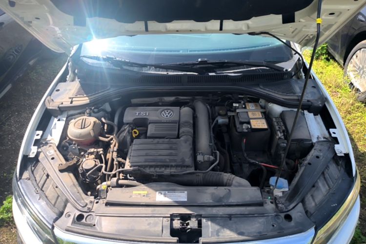 Used Volkswagen Sagitar 2019 200TSI DSG Comfort Version China VI Standard Engine Bay