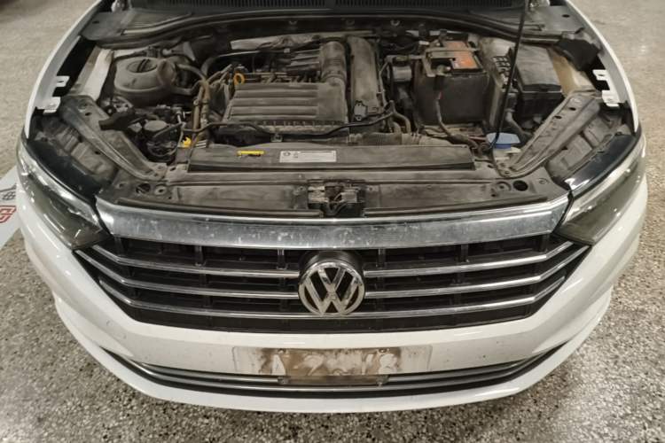 Used Volkswagen Sagitar 2019 200TSI DSG Comfort Version China VI Standard Engine Bay