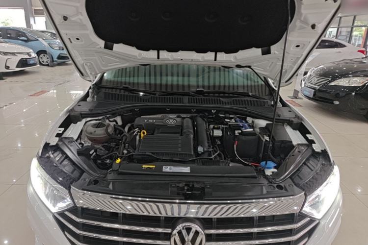 Used Volkswagen Sagitar 2019 200TSI DSG Comfort Version China VI Standard Engine Bay