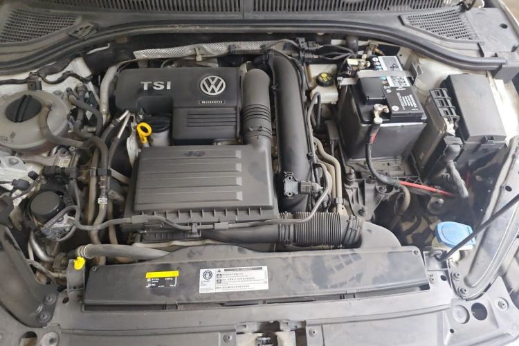 Used Volkswagen Sagitar 2019 280TSI DSG Comfort Version China VI Standard Engine Bay